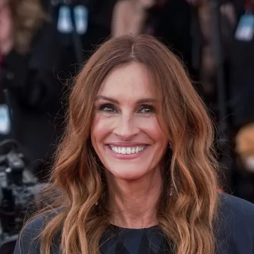 Julia Fiona Roberts