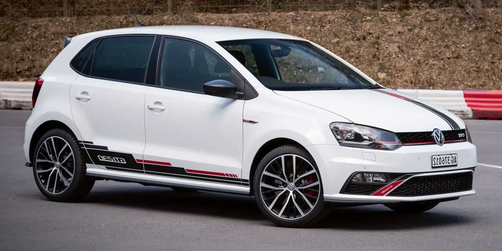 2016 Volkswagen Polo GTI photo 1