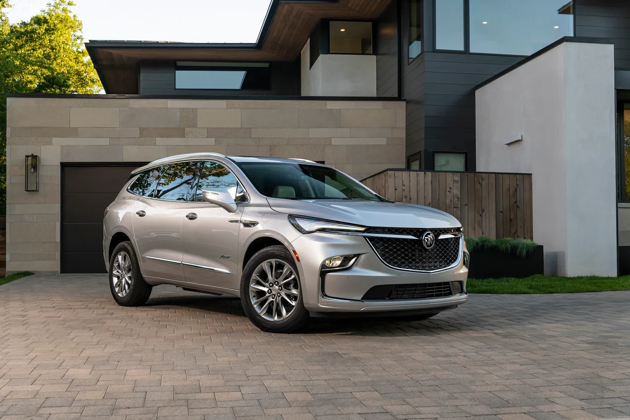 Exterior 3