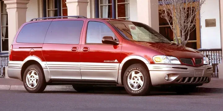 2001 Pontiac 2001-pontiac-montana-lwb main image