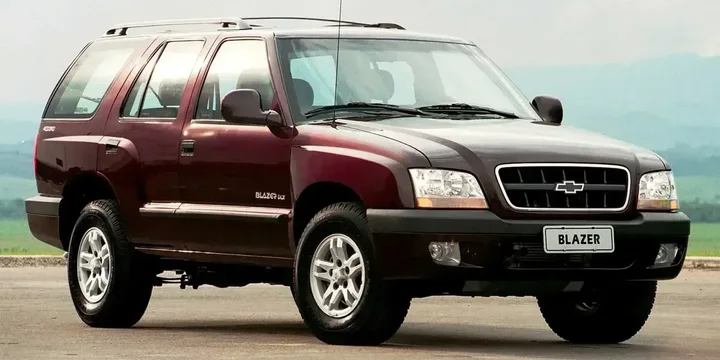2002 Chevrolet 2002-chevrolet-blazer-1st-generation-1st-facelift-28-dti-4x4-manual-5-speed main image