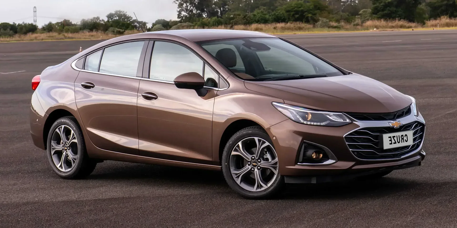 2020 Chevrolet Cruze photo 1