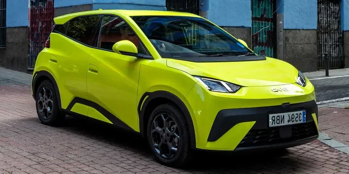 2025 BYD 2025-byd-dolphin-surf-hatchback-432-kwh-single-speed-156ps main image