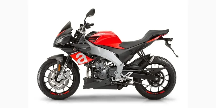 2017 Aprilia Tuono exterior main image