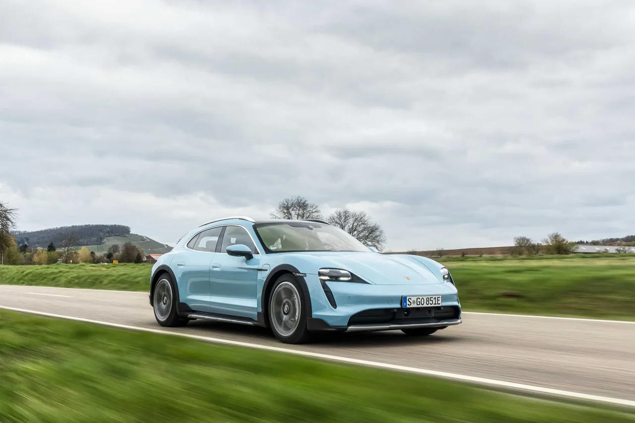 Exterior 2