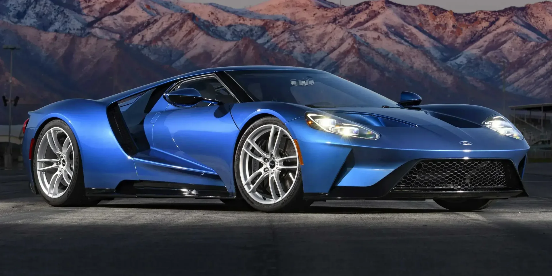 2022 Ford GT photo 1