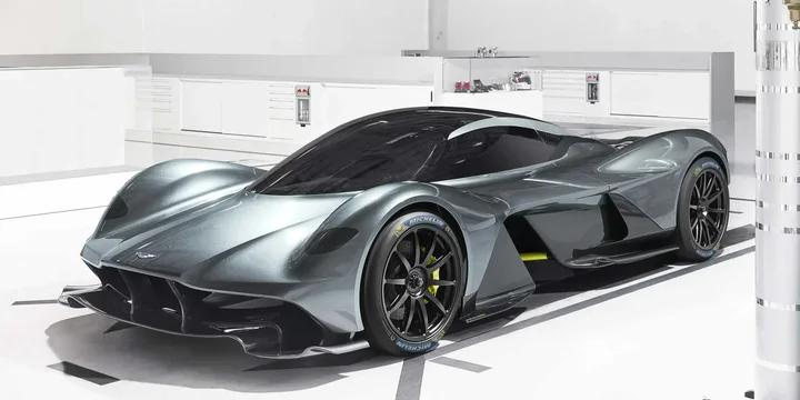 2016 Aston Martin 2016-aston-martin-concept-v12-concept main image