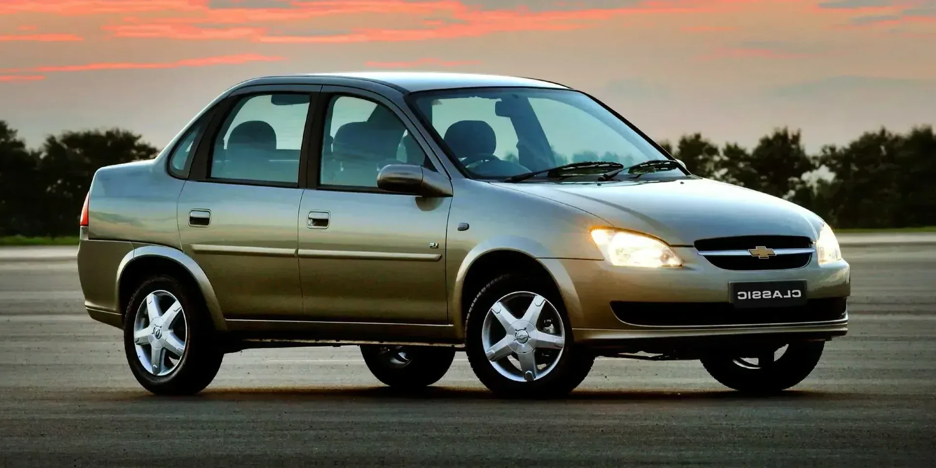 2010 Chevrolet Classic photo 1