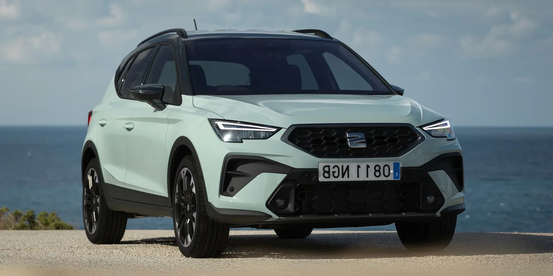 2027 SEAT Arona photo 1