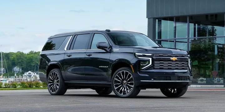 2025 Chevrolet Suburban exterior main image