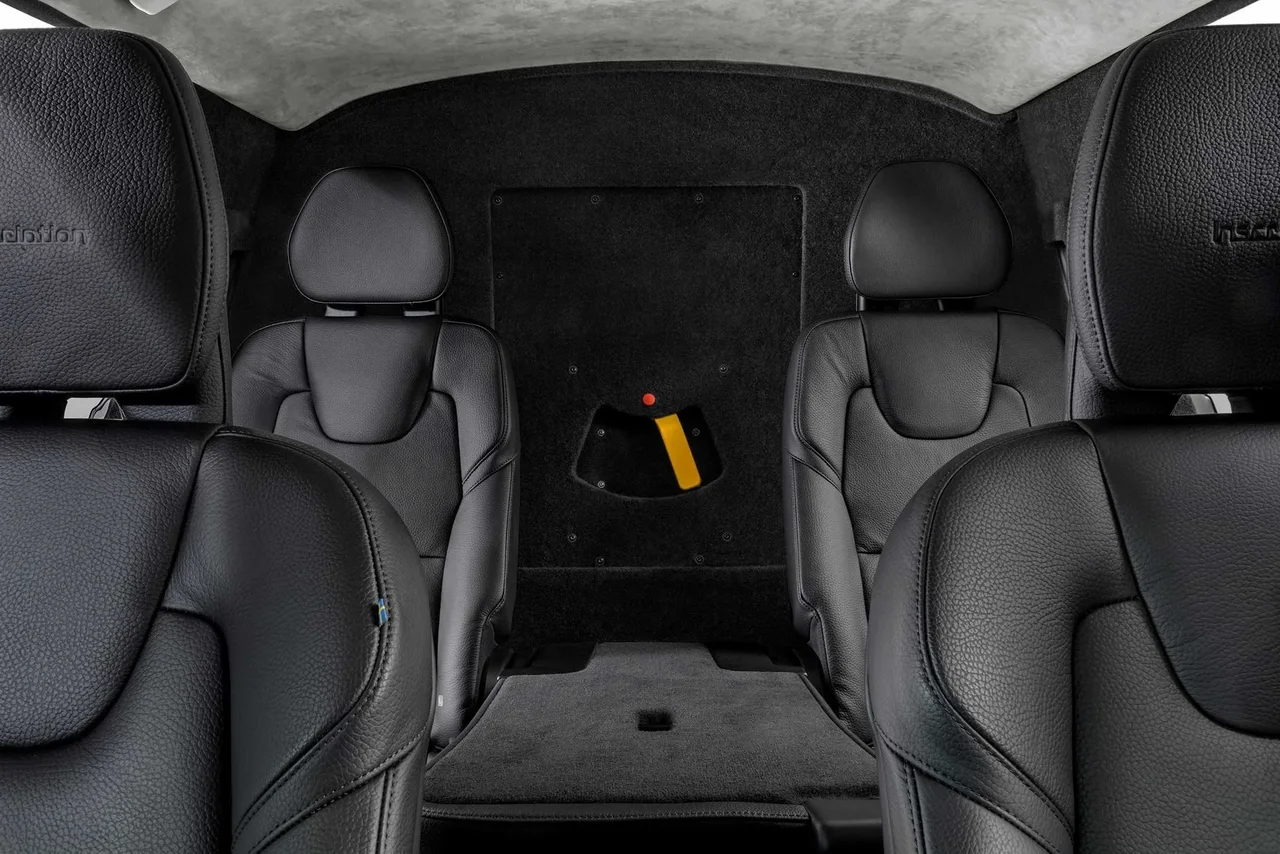 Interior 2