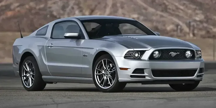 2013 Ford 2013-ford-mustang-gt main image