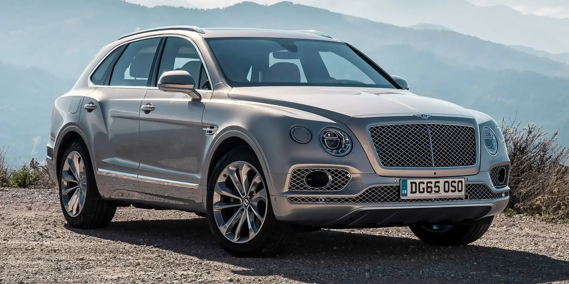 2016 Bentley Bentayga photo 1