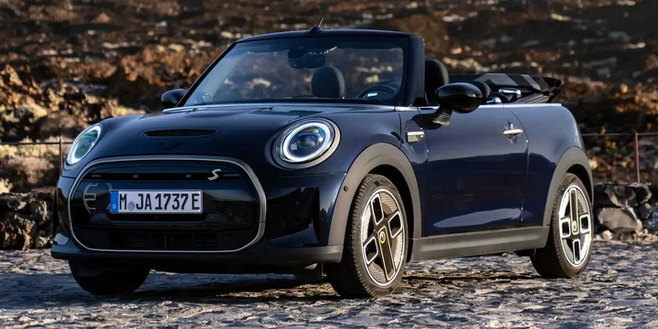2023 Mini 2023-mini-cooper-se-convertible-single-speed main image