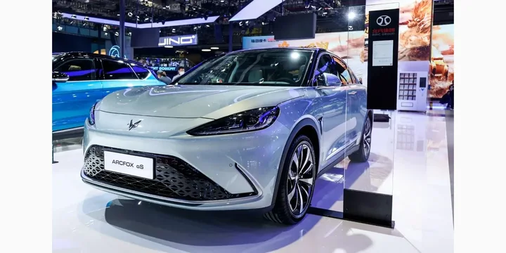 2021 Arcfox α-S exterior main image