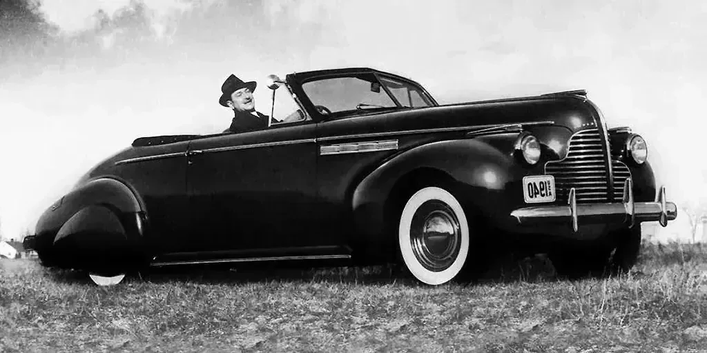1940 Buick Roadmaster photo 1