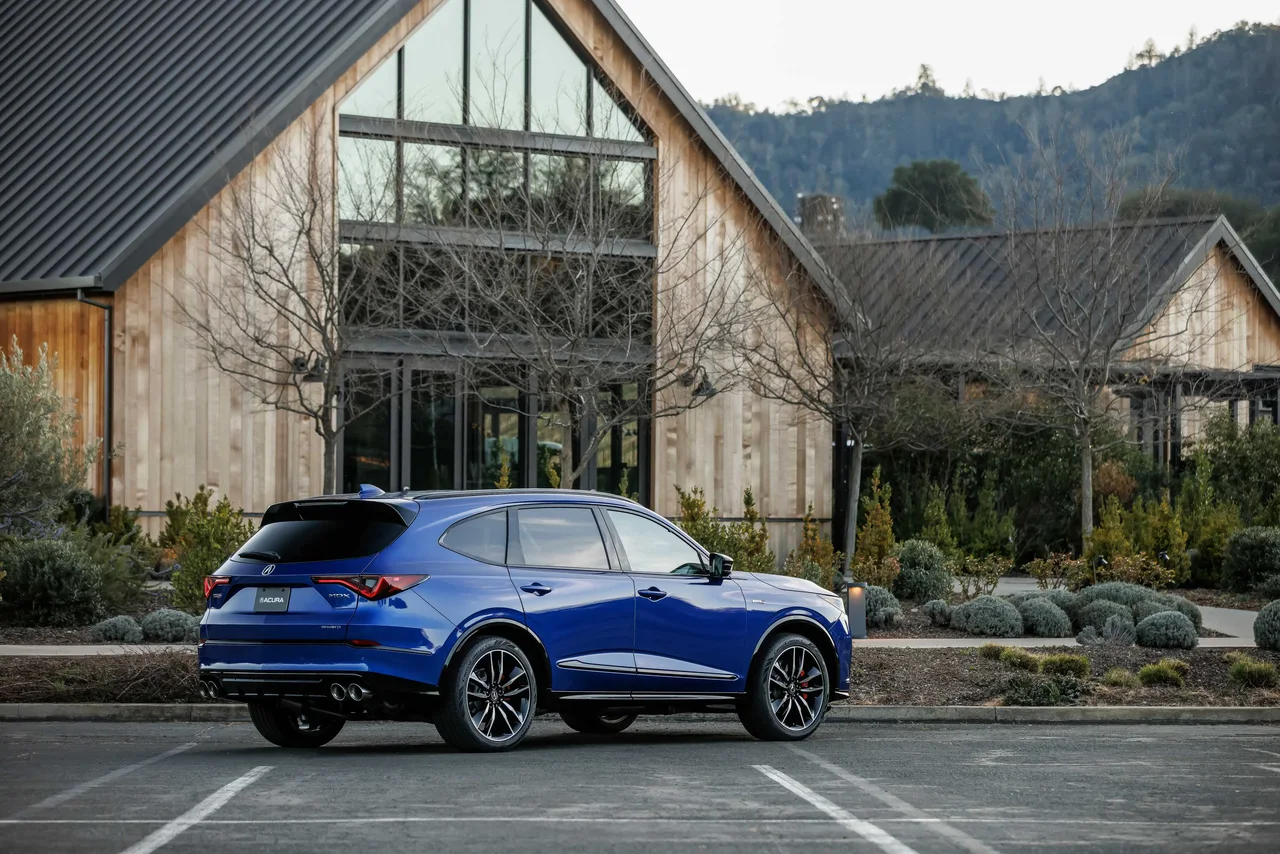 Exterior 4