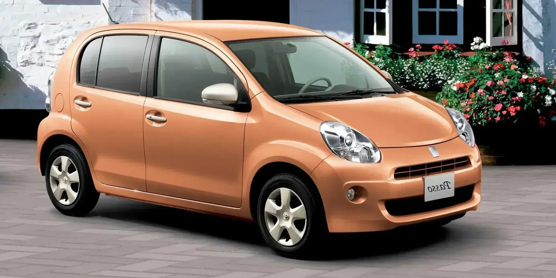 2014 Toyota Passo photo 1