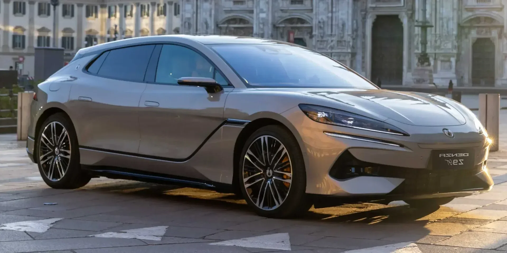 2026 Denza Z9 GT DM-I photo 1