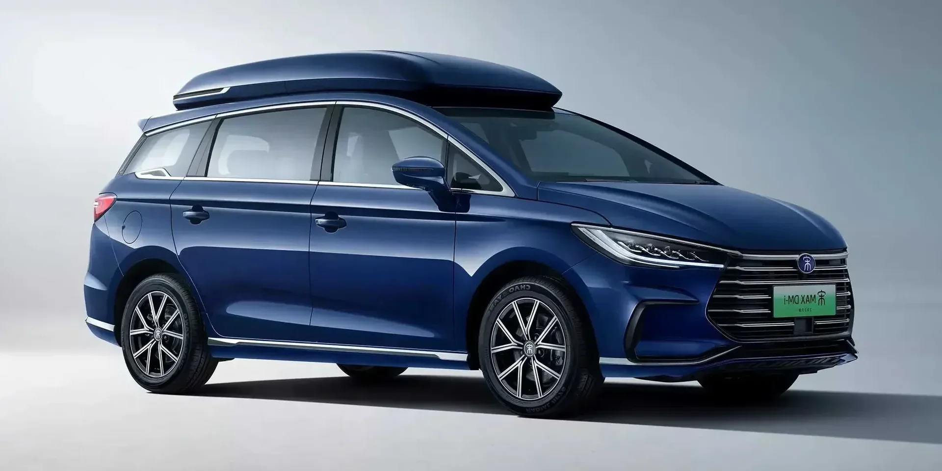 2022 BYD Song Max DM-i photo 1
