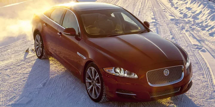 2013 Jaguar 2013-jaguar-xj-sedan-jaguar-xj-30-v6-awd-automatic-8-speed-340ps main image