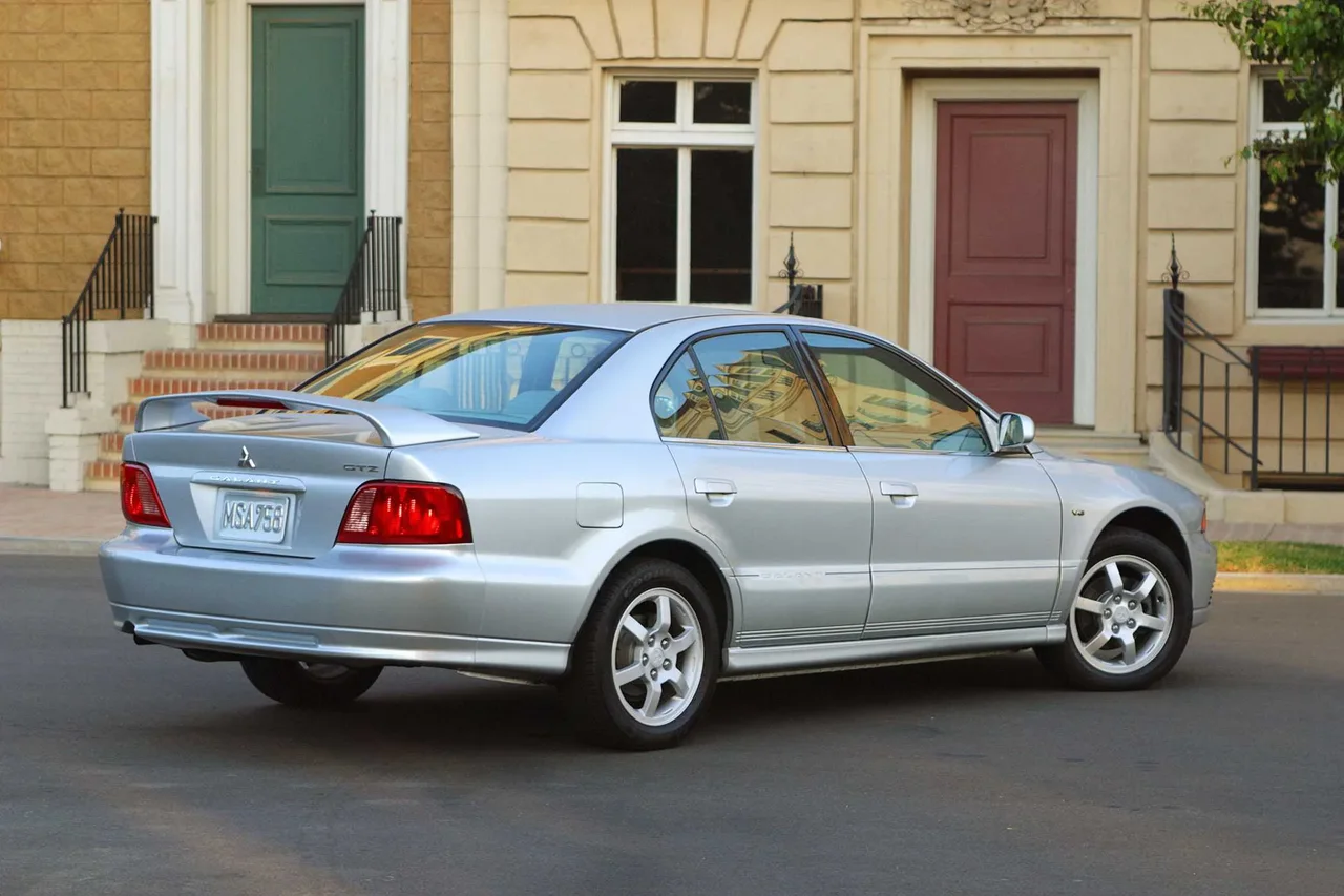 Exterior 6
