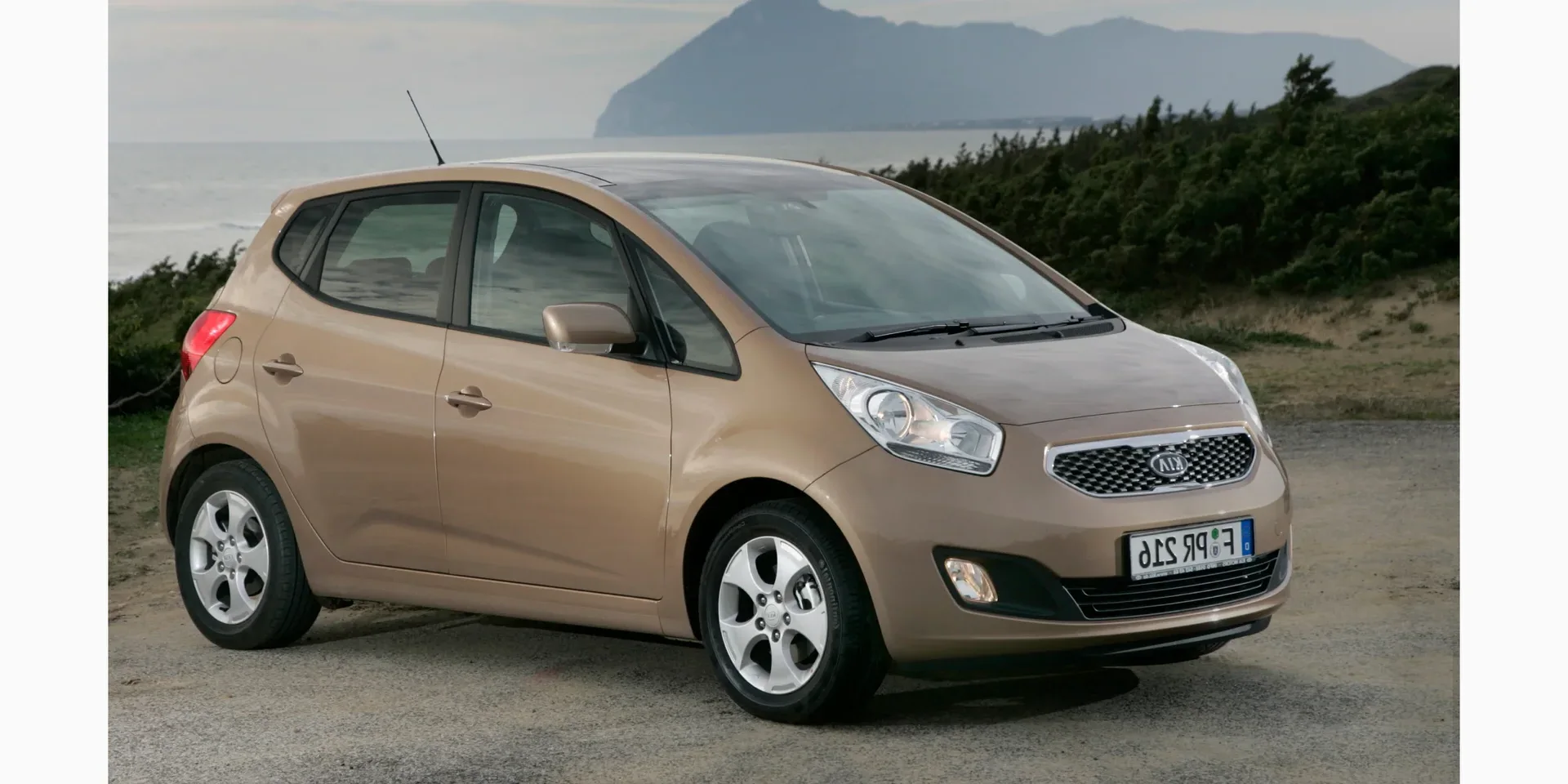 2010 Kia Venga photo 1