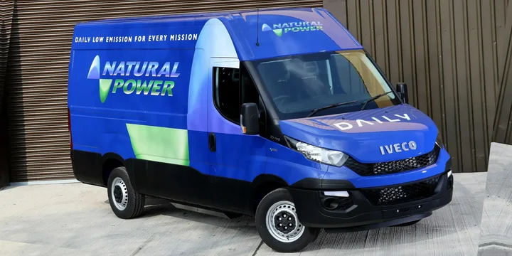 2014 Iveco 2014-iveco-daily-35-140-np-van main image