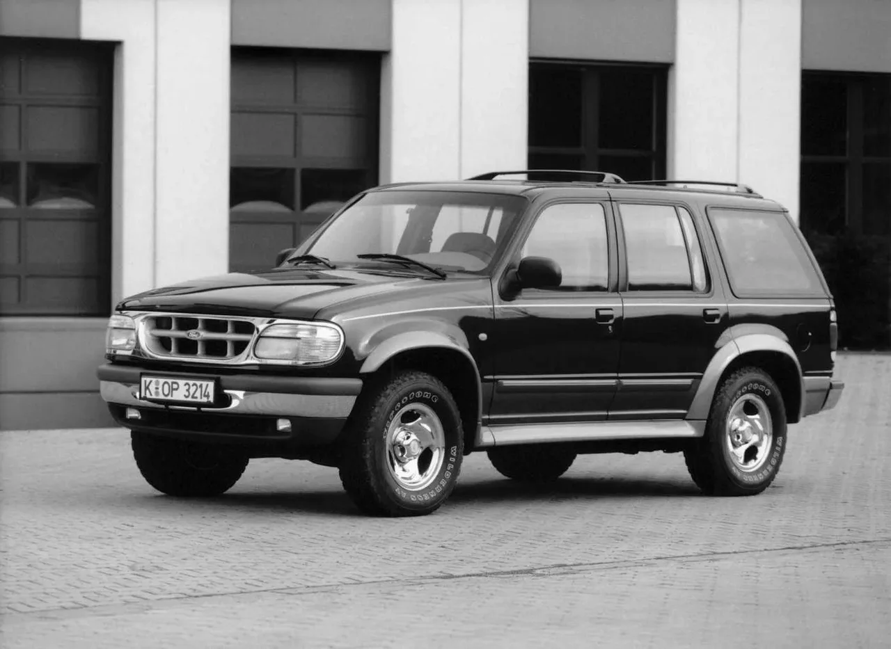 Exterior 15