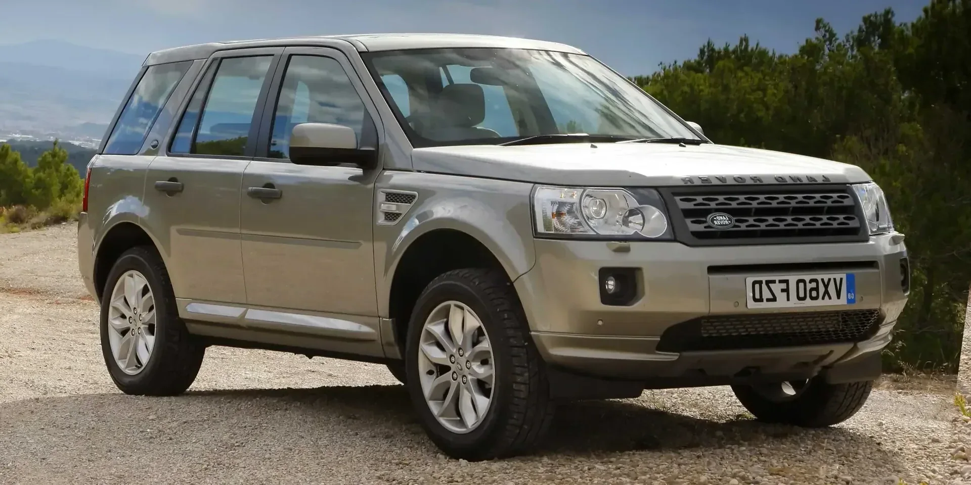 2013 Land Rover Freelander photo 1