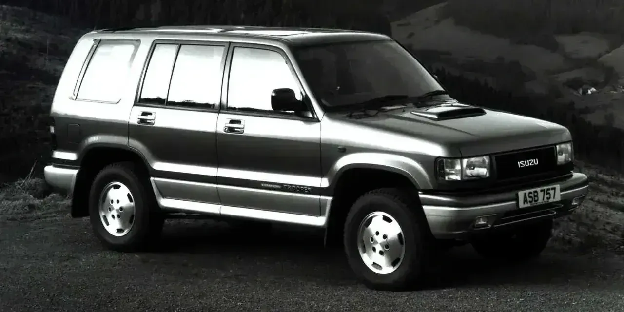 1992 Isuzu Trooper photo 1