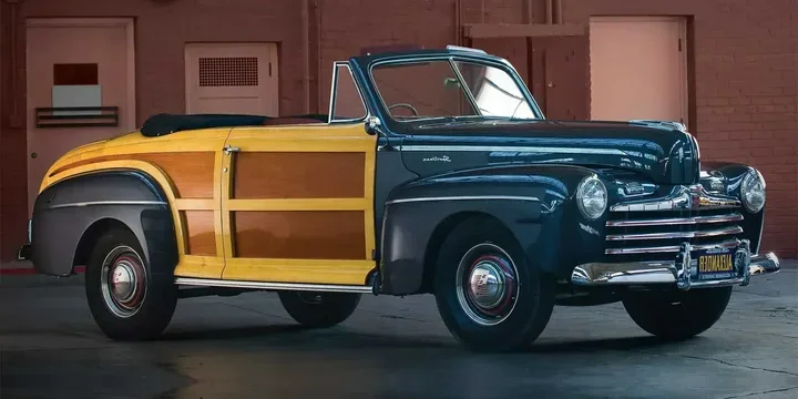 1946 Ford 1946-ford-super-deluxe-convertible-sportsman-39-v8-manual-101hp-1946-3-speed main image