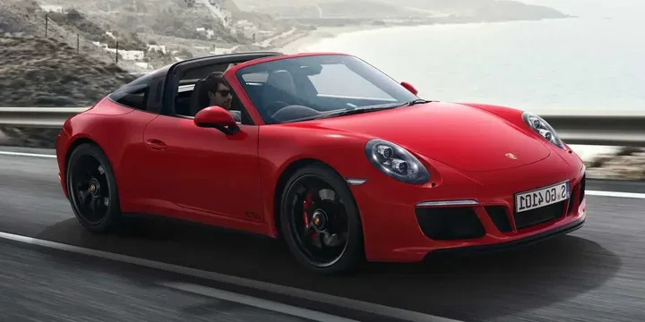 2017 Porsche 2017-porsche-911-4-gts main image
