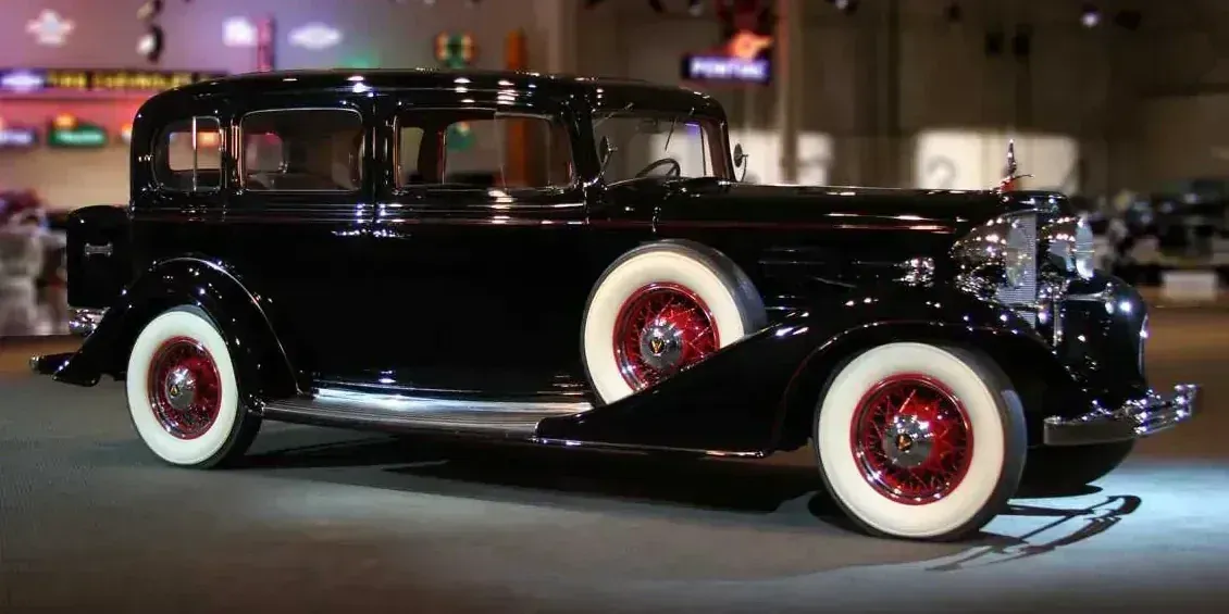 1932 Cadillac Series 355 photo 1