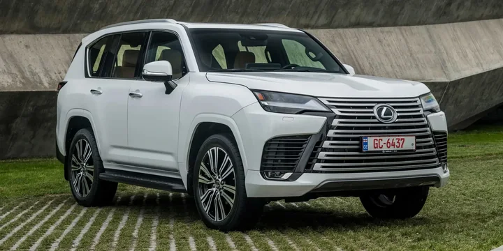 2021 Lexus 2021-lexus-lx-500d main image