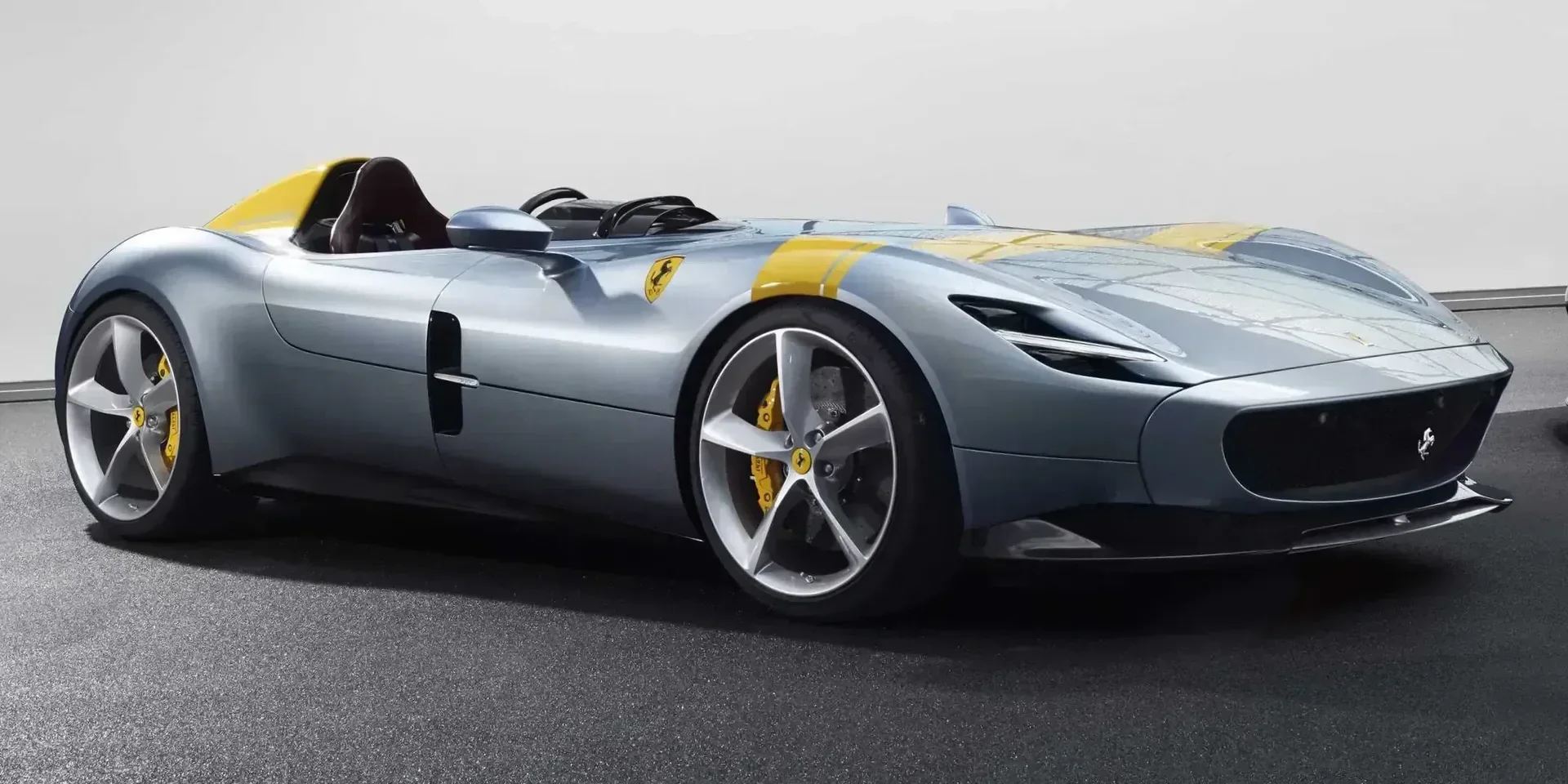 2022 Ferrari Monza SP photo 1