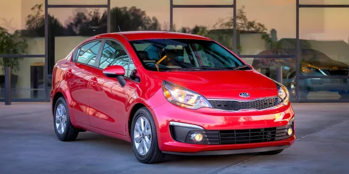 2015 Kia Rio exterior main image