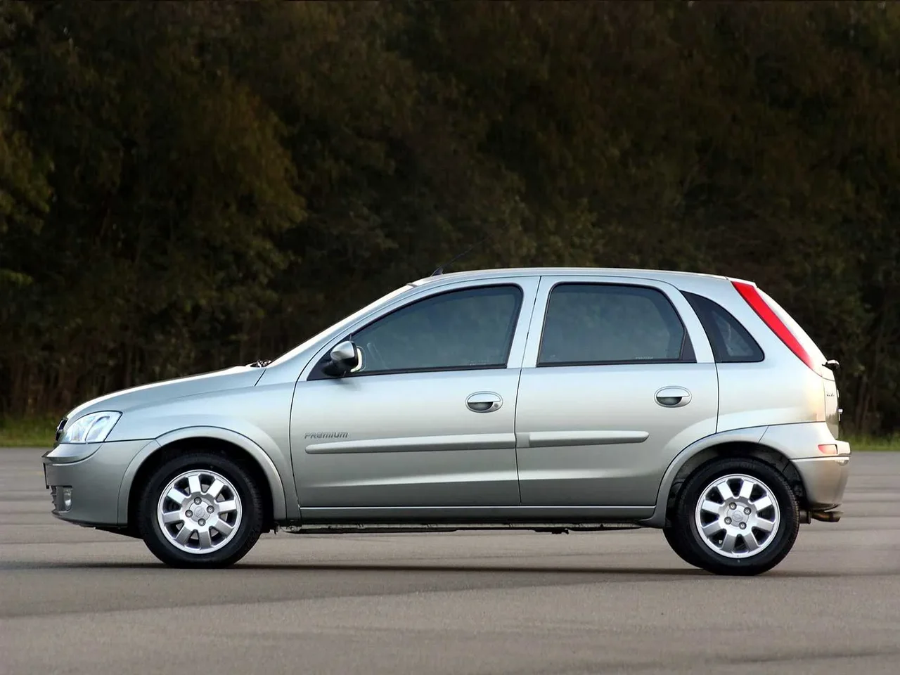 Exterior 2