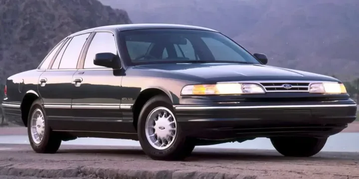 1995 Ford 1995-ford-crown-victoria-sedan-ford-crown-victoria-46-v8-2v-sohc-automatic-4-speed-193ps main image