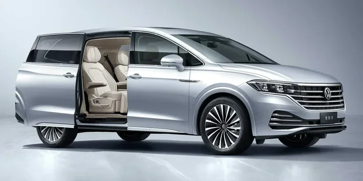 2022 Volkswagen 2022-volkswagen-viloran-380tsi main image