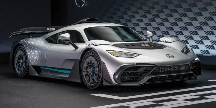 2022 Mercedes-Benz 2022-mercedes-benz-amg-one main image
