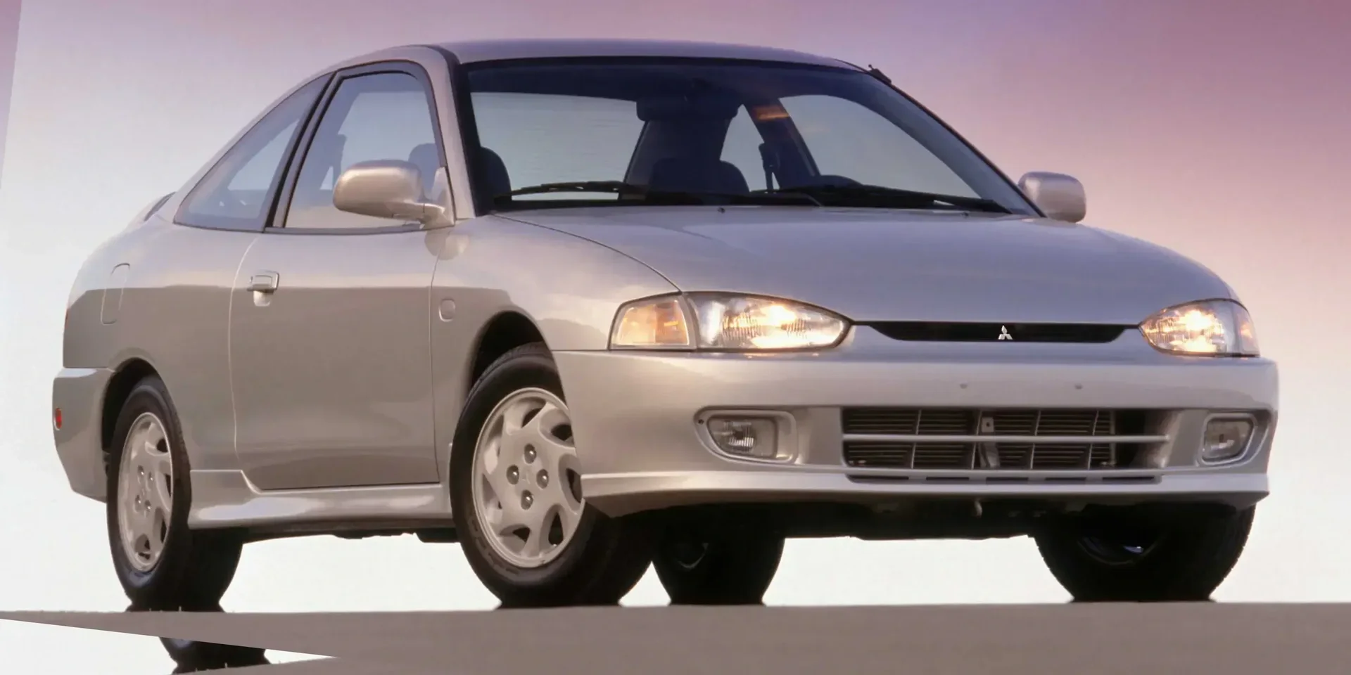 1995 Mitsubishi Mirage photo 1