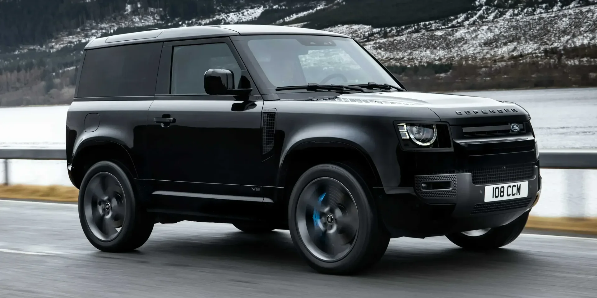 2021 Land Rover Defender photo 1