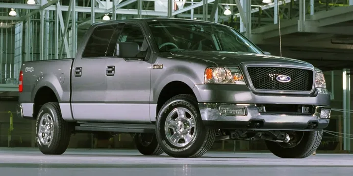 2004 Ford 2004-ford-f-series-pickup-f-150-supercrew-54-v8-sefi-3v-4x4-automatic-4-speed-304ps main image