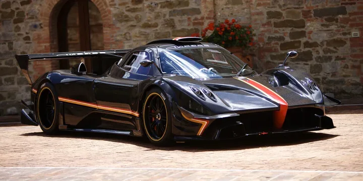 2014 Pagani Zonda Revolución exterior main image