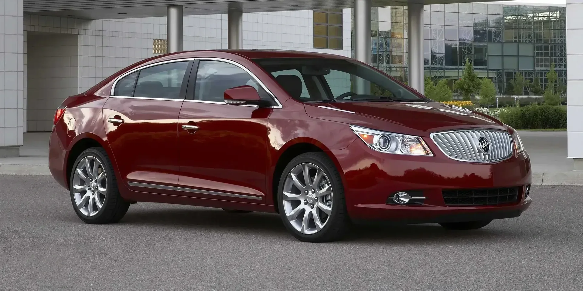 2009 Buick LaCrosse photo 1