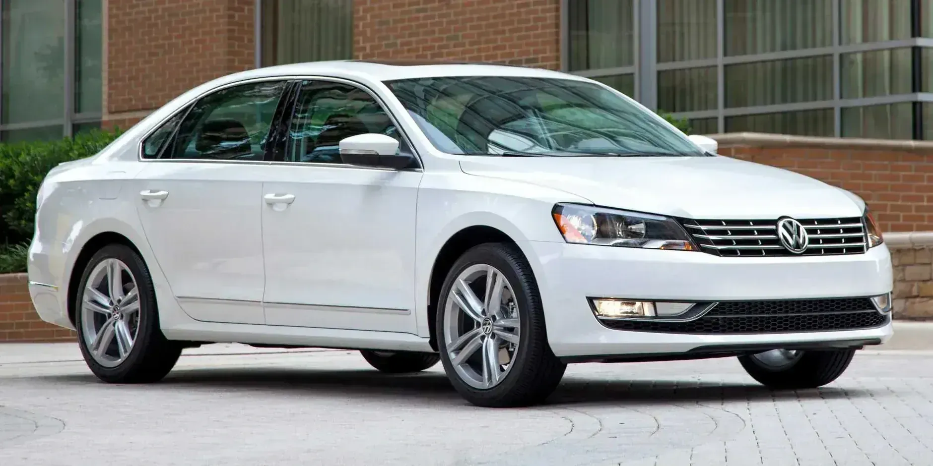 2015 Volkswagen Passat photo 1