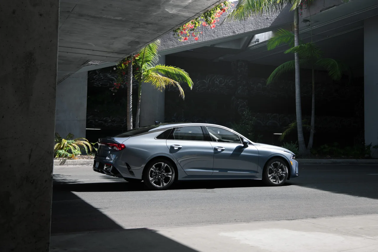Exterior 4