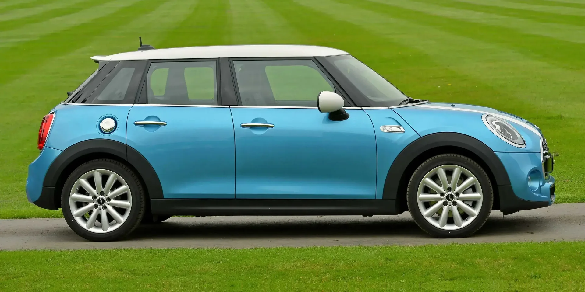 2018 Mini Cooper SD photo 1