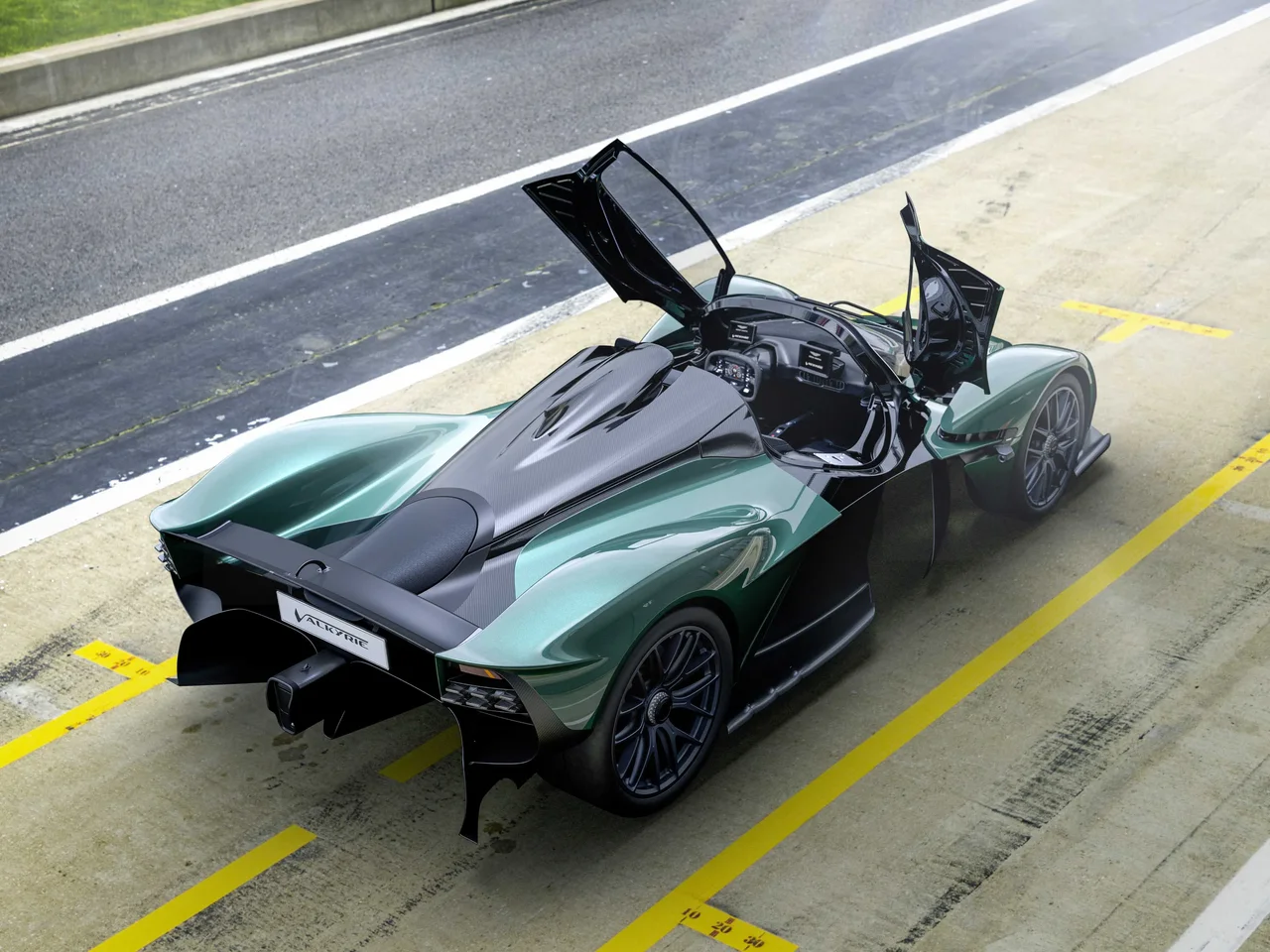 Exterior 3